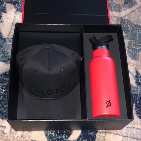 Peloton Accessories - Peloton rare gift box hat and bottle NEW IN BOX
